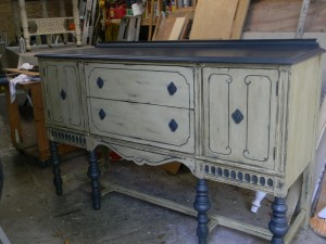 Distressed-Furniture