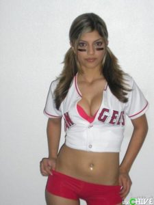 sexiest baseball fans 3 - Urbasm