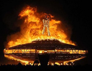 burning-man-nevada-2013-festival13