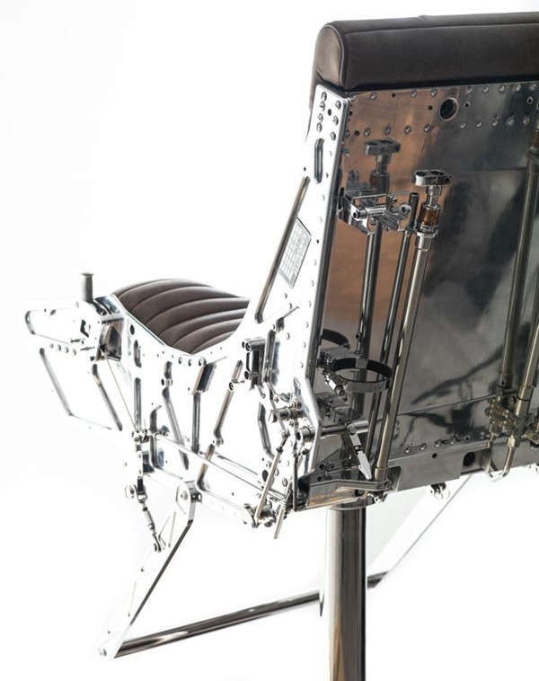 hangar-54s-ejector-seat-bar-stool_2