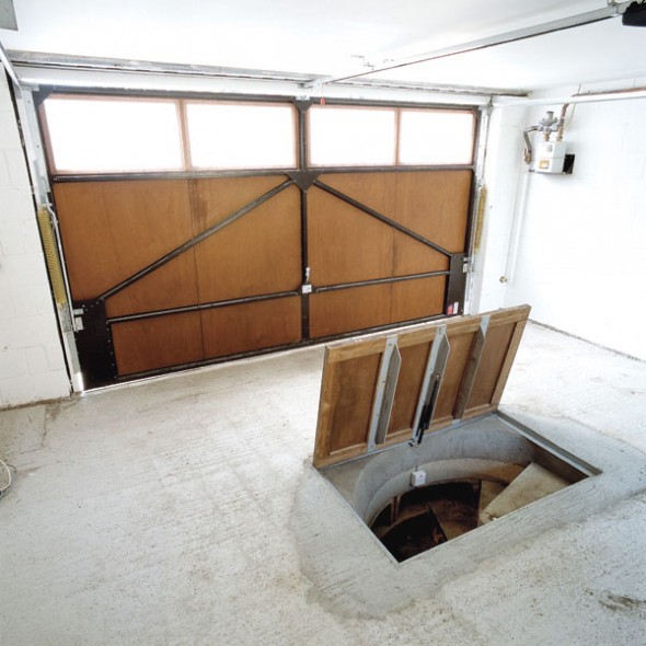 Underground-Wine-Cellar-in-Garage