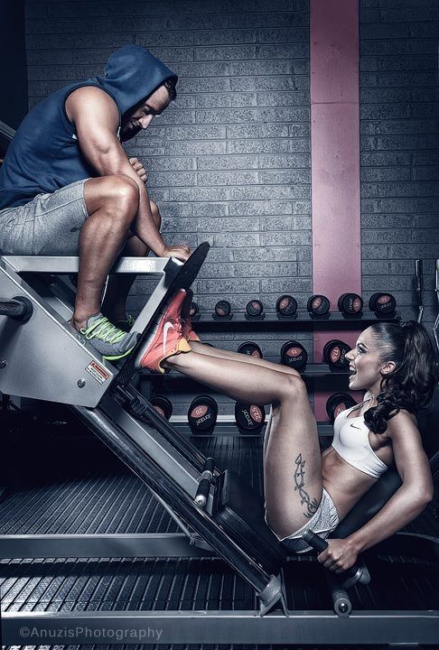 couples working out - gym