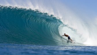 Man Travels – The Way of the Surf
